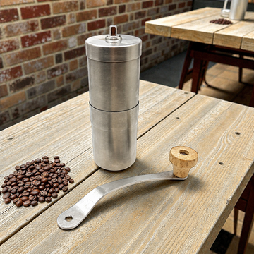 シンプル・コンパクトなコーヒーミル ｜ romo COFFEE MILL WOOD